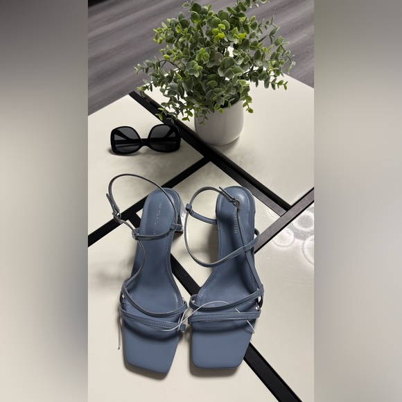 Marc Fisher Shoes - NEW Marc Fisher Blue Strappy Block Heel Sandals - Square Toe - Size 8.5M